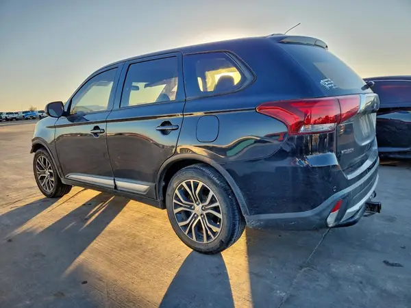 JA4AD3A31GZ009034 2016 MITSUBISHI OUTLANDER - Image 2