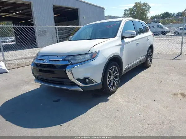 JA4AD3A31GZ011902 2016 MITSUBISHI OUTLANDER - Image 2