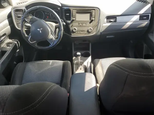 JA4AD3A31GZ016940 2016 MITSUBISHI OUTLANDER - Image 8