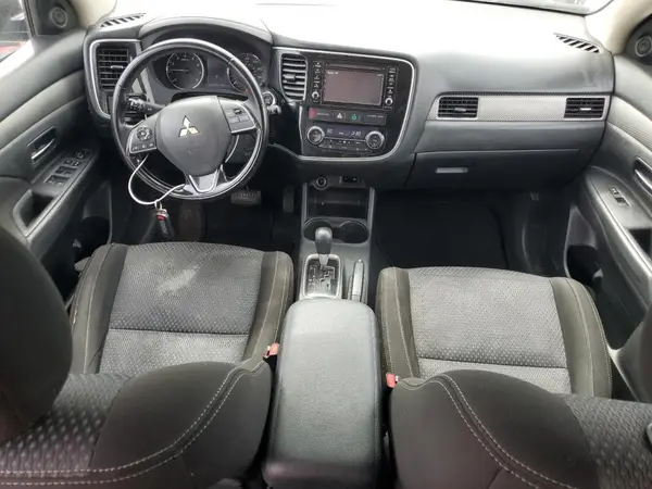 JA4AD3A31GZ017022 2016 MITSUBISHI OUTLANDER - Image 8