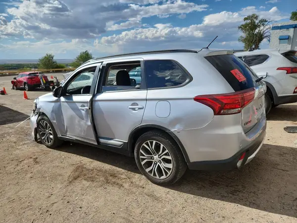 JA4AD3A31GZ029266 2016 MITSUBISHI OUTLANDER - Image 2