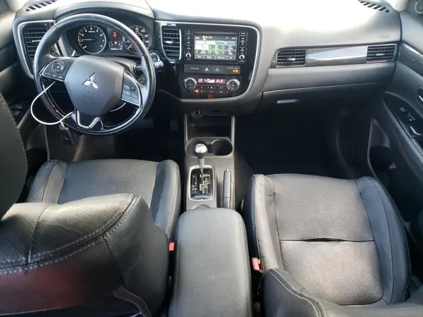 JA4AD3A31GZ036184 2016 MITSUBISHI OUTLANDER - Image 8