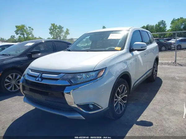 JA4AD3A31GZ043555 2016 MITSUBISHI OUTLANDER - Image 2