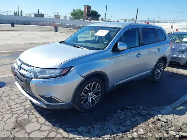 JA4AD3A31GZ050599 2016 MITSUBISHI OUTLANDER - Image 2