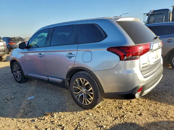JA4AD3A31GZ059058 2016 MITSUBISHI OUTLANDER - Image 2