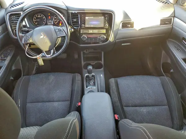 JA4AD3A31GZ059058 2016 MITSUBISHI OUTLANDER - Image 8