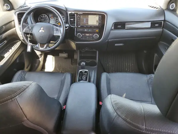 JA4AD3A31GZ065460 2016 MITSUBISHI OUTLANDER - Image 8