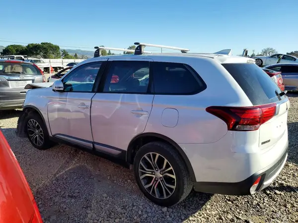 JA4AD3A31HZ004644 2017 MITSUBISHI OUTLANDER - Image 2