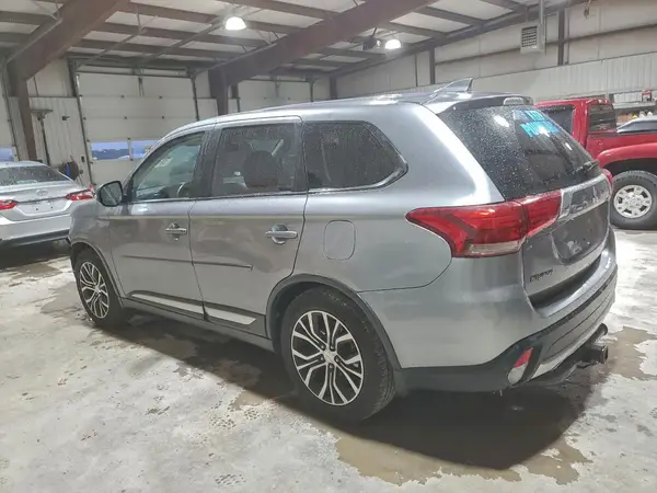 JA4AD3A31HZ006281 2017 MITSUBISHI OUTLANDER - Image 2