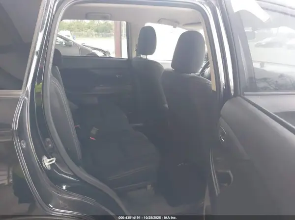 JA4AD3A31HZ022691 2017 MITSUBISHI OUTLANDER - Image 8