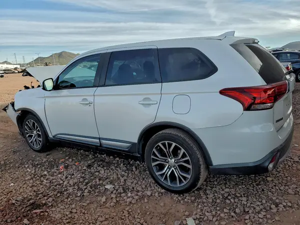 JA4AD3A31HZ044139 2017 MITSUBISHI OUTLANDER - Image 2