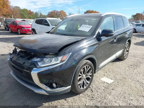 JA4AD3A31HZ053200 2017 MITSUBISHI OUTLANDER - Image 2