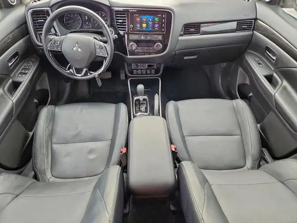 JA4AD3A31HZ053679 2017 MITSUBISHI OUTLANDER - Image 8