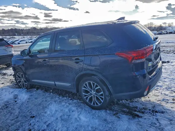 JA4AD3A31HZ061197 2017 MITSUBISHI OUTLANDER - Image 2