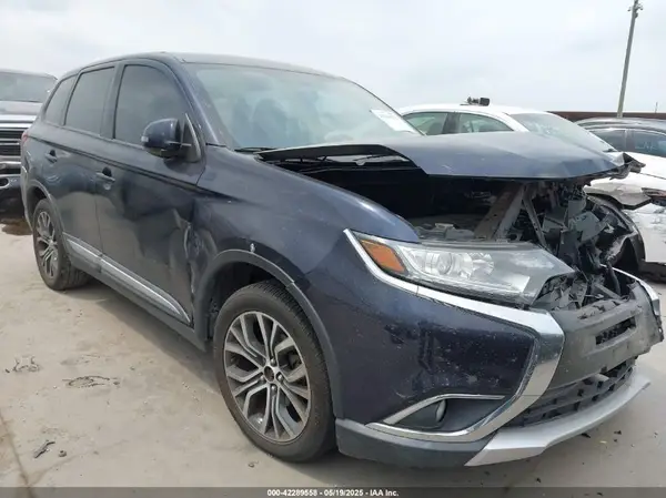 JA4AD3A31HZ065363 2017 MITSUBISHI OUTLANDER - Image 1