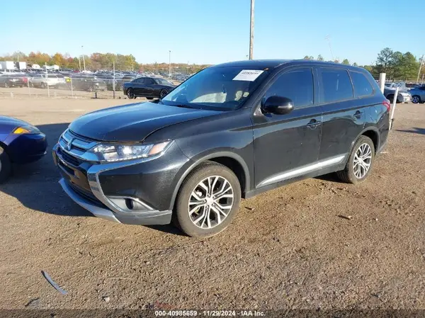 JA4AD3A31JJ001361 2018 MITSUBISHI OUTLANDER - Image 2