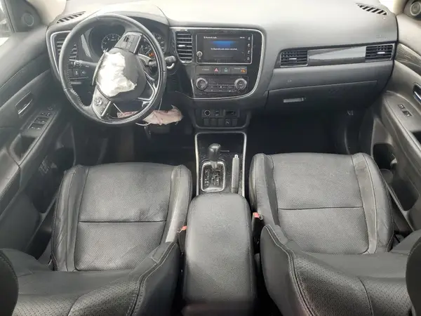JA4AD3A31JZ000535 2018 MITSUBISHI OUTLANDER - Image 8