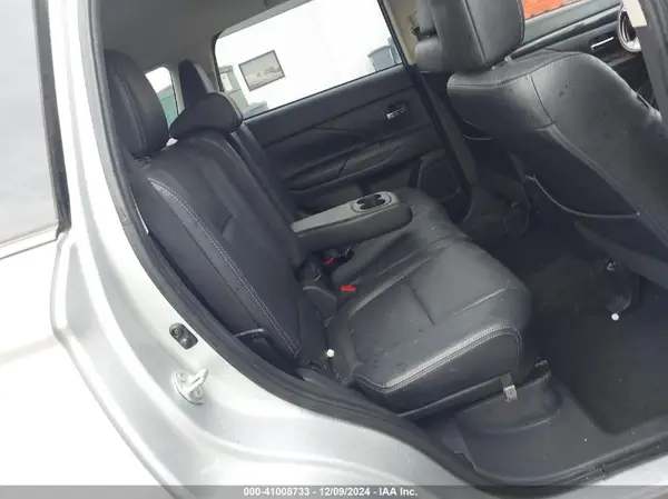 JA4AD3A31JZ001538 2018 MITSUBISHI OUTLANDER - Image 8