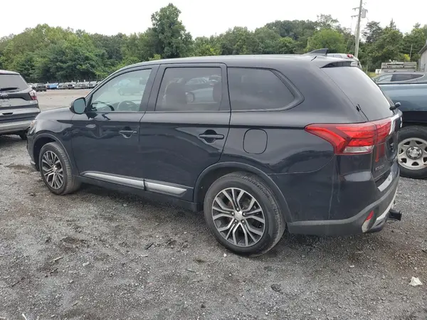 JA4AD3A31JZ007470 2018 MITSUBISHI OUTLANDER - Image 2