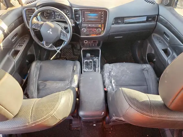 JA4AD3A31JZ010420 2018 MITSUBISHI OUTLANDER - Image 8