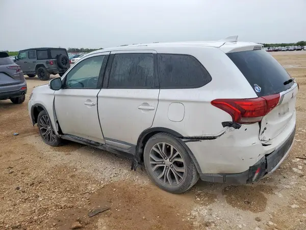 JA4AD3A31JZ014712 2018 MITSUBISHI OUTLANDER - Image 2