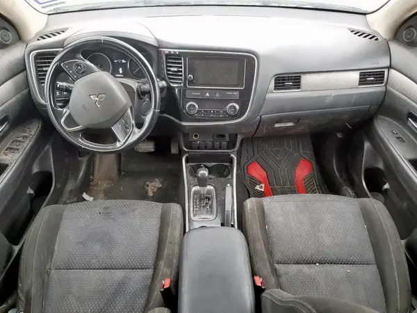 JA4AD3A31JZ014712 2018 MITSUBISHI OUTLANDER - Image 8