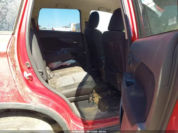 JA4AD3A31JZ023006 2018 MITSUBISHI OUTLANDER - Image 8