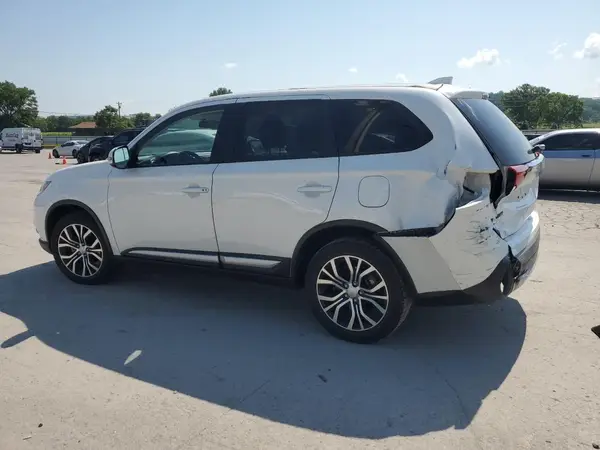 JA4AD3A31JZ033812 2018 MITSUBISHI OUTLANDER - Image 2