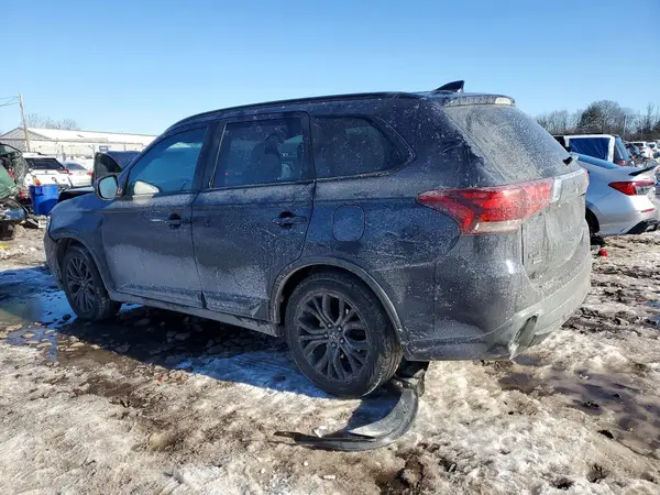 JA4AD3A31JZ034023 2018 MITSUBISHI OUTLANDER - Image 2