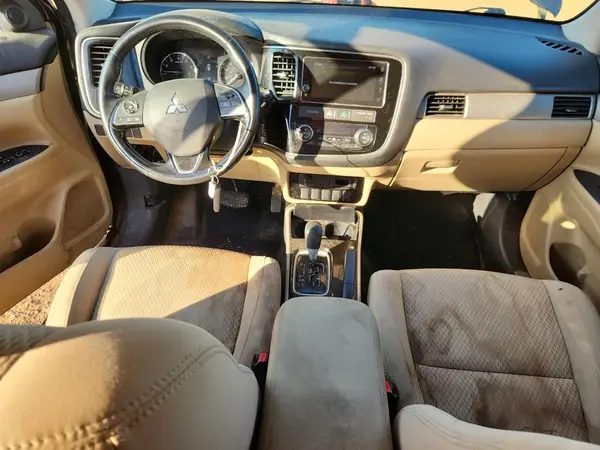 JA4AD3A31JZ045250 2018 MITSUBISHI OUTLANDER - Image 8