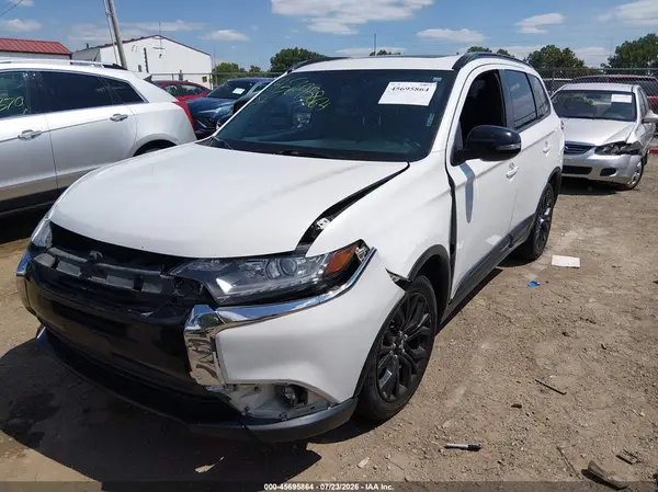 JA4AD3A31JZ048441 2018 MITSUBISHI OUTLANDER - Image 2