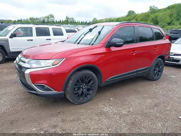 JA4AD3A31JZ053722 2018 MITSUBISHI OUTLANDER - Image 2