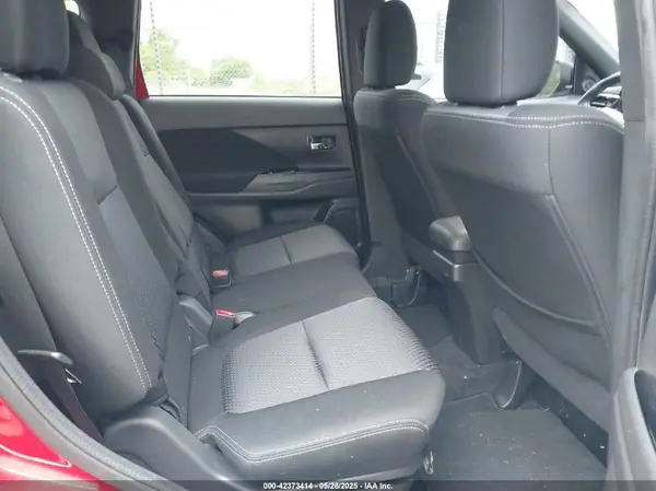 JA4AD3A31JZ053722 2018 MITSUBISHI OUTLANDER - Image 8