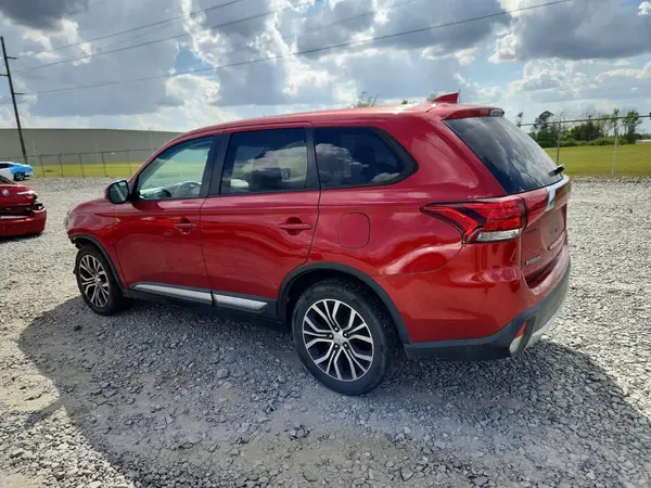 JA4AD3A31JZ068558 2018 MITSUBISHI OUTLANDER - Image 2