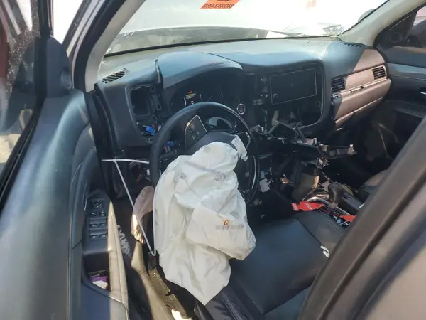 JA4AD3A31KJ001233 2019 MITSUBISHI OUTLANDER - Image 8