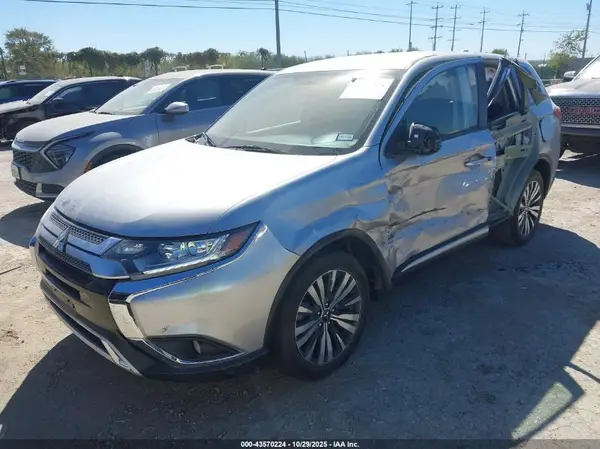 JA4AD3A31KJ002222 2019 MITSUBISHI OUTLANDER - Image 2