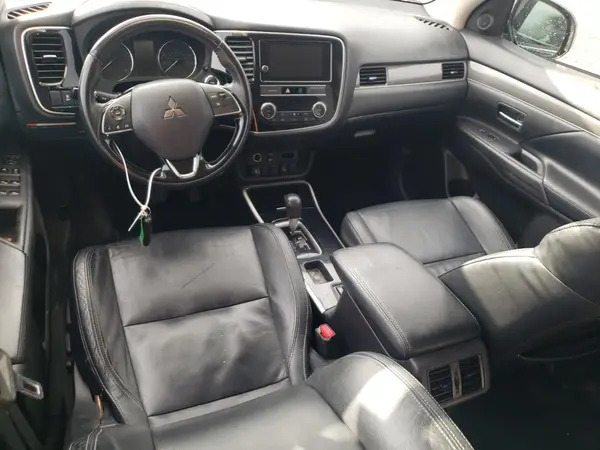 JA4AD3A31KZ007048 2019 MITSUBISHI OUTLANDER - Image 8