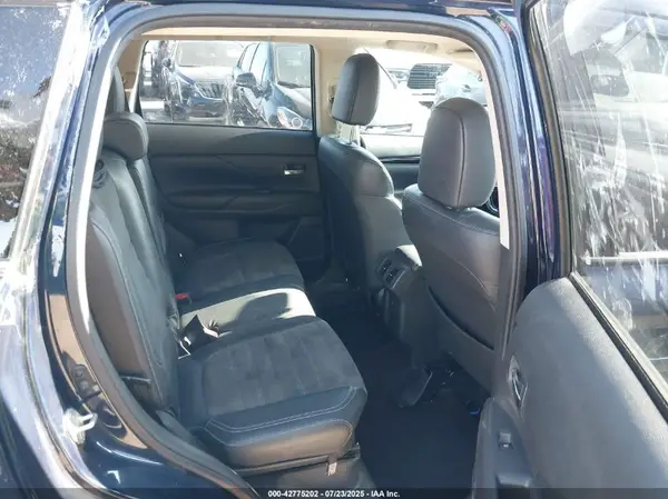 JA4AD3A31KZ007129 2019 MITSUBISHI OUTLANDER - Image 8