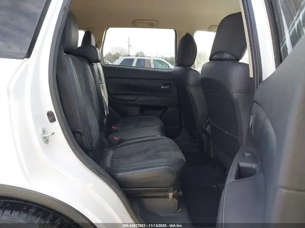 JA4AD3A31KZ012220 2019 MITSUBISHI OUTLANDER - Image 8