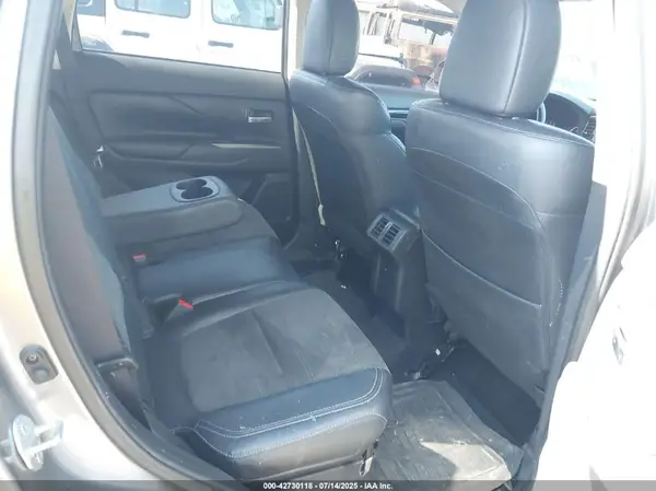 JA4AD3A31KZ019751 2019 MITSUBISHI OUTLANDER - Image 8
