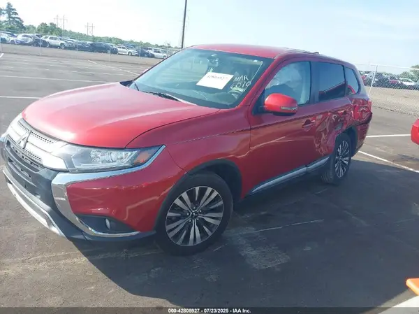 JA4AD3A31KZ026070 2019 MITSUBISHI OUTLANDER - Image 2