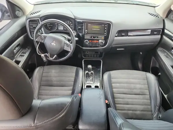JA4AD3A31KZ035139 2019 MITSUBISHI OUTLANDER - Image 8