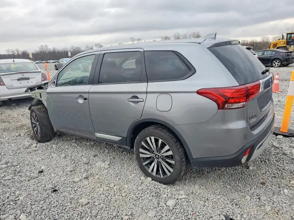 JA4AD3A31KZ040129 2019 MITSUBISHI OUTLANDER - Image 2