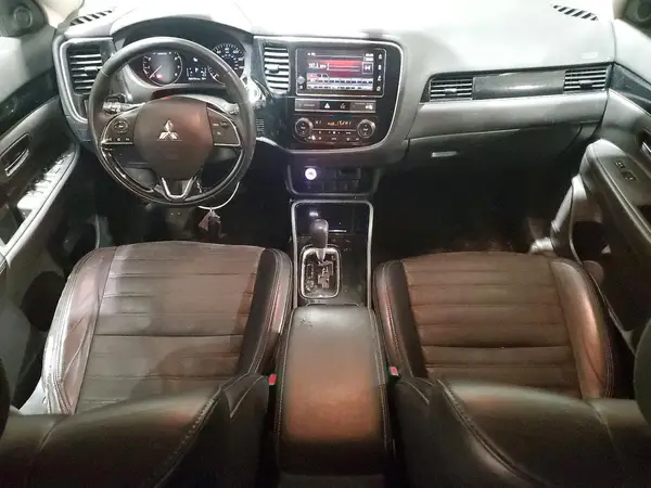 JA4AD3A31KZ044312 2019 MITSUBISHI OUTLANDER - Image 8