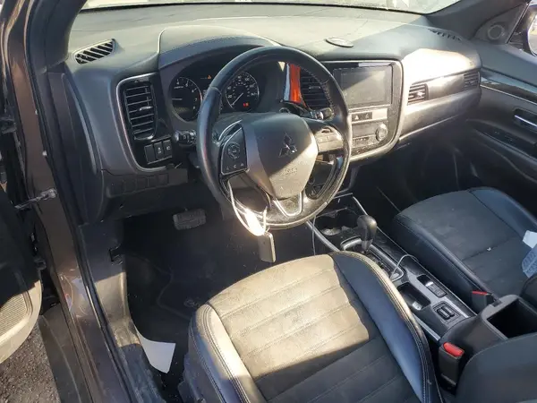 JA4AD3A31KZ051504 2019 MITSUBISHI OUTLANDER - Image 8