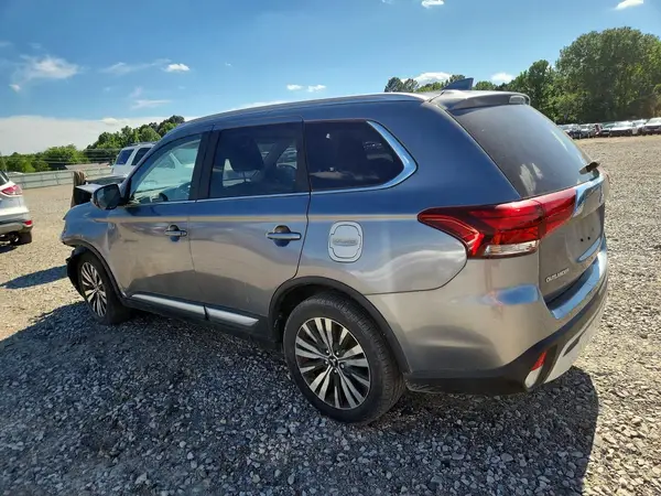 JA4AD3A31LJ000200 2020 MITSUBISHI OUTLANDER - Image 2