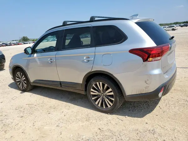 JA4AD3A31LJ000942 2020 MITSUBISHI OUTLANDER - Image 2