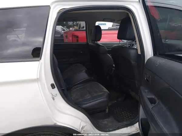 JA4AD3A31LZ005480 2020 MITSUBISHI OUTLANDER - Image 8