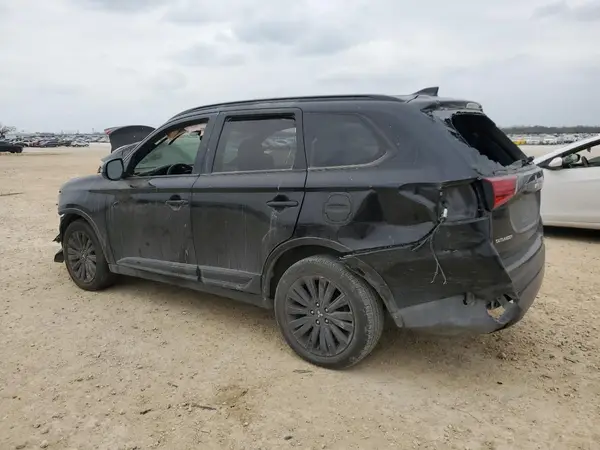 JA4AD3A31LZ006919 2020 MITSUBISHI OUTLANDER - Image 2