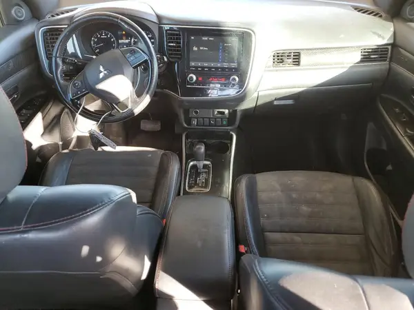 JA4AD3A31LZ009139 2020 MITSUBISHI OUTLANDER - Image 8